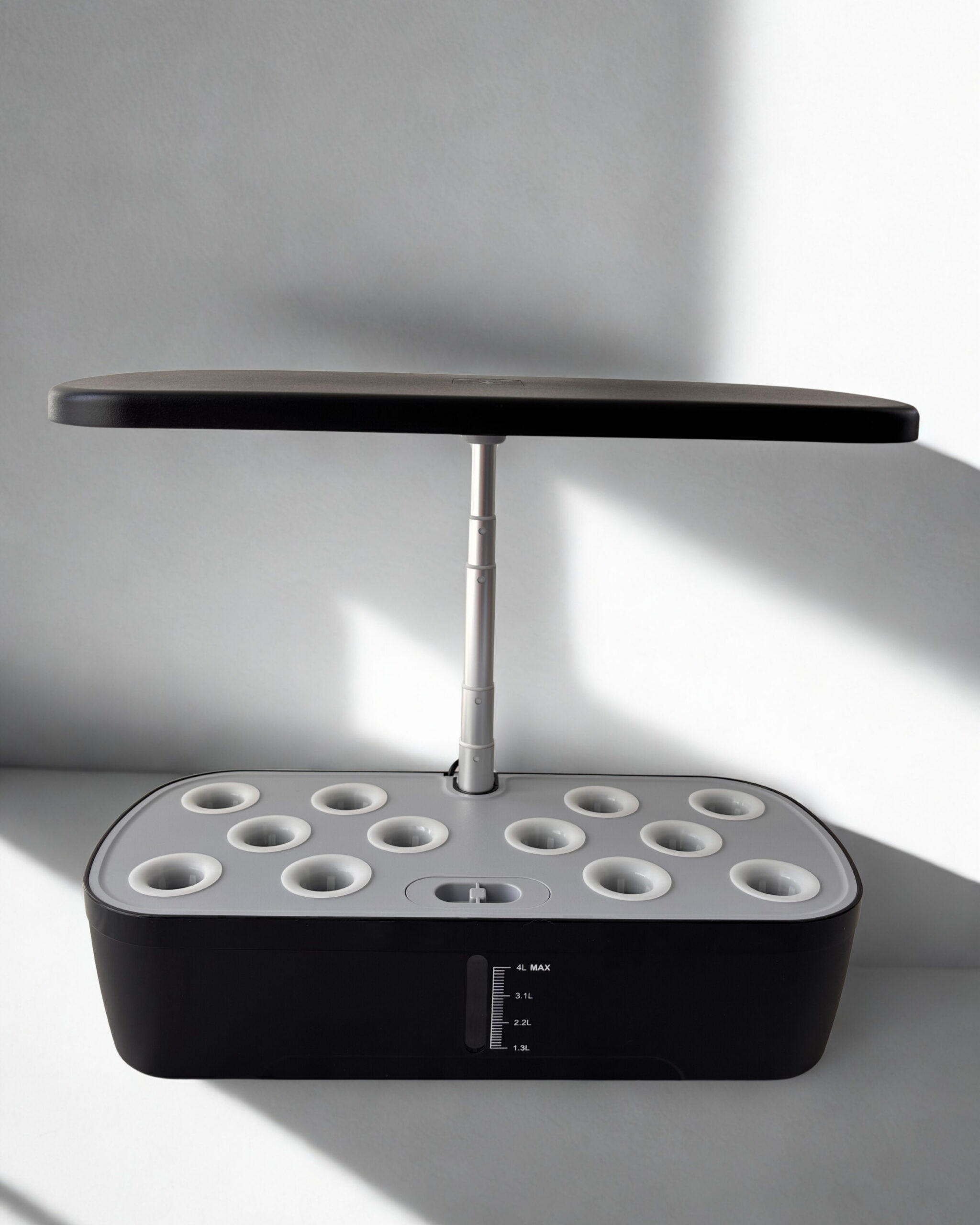 Išmanusis vazonas 12 skylių, juodas 2