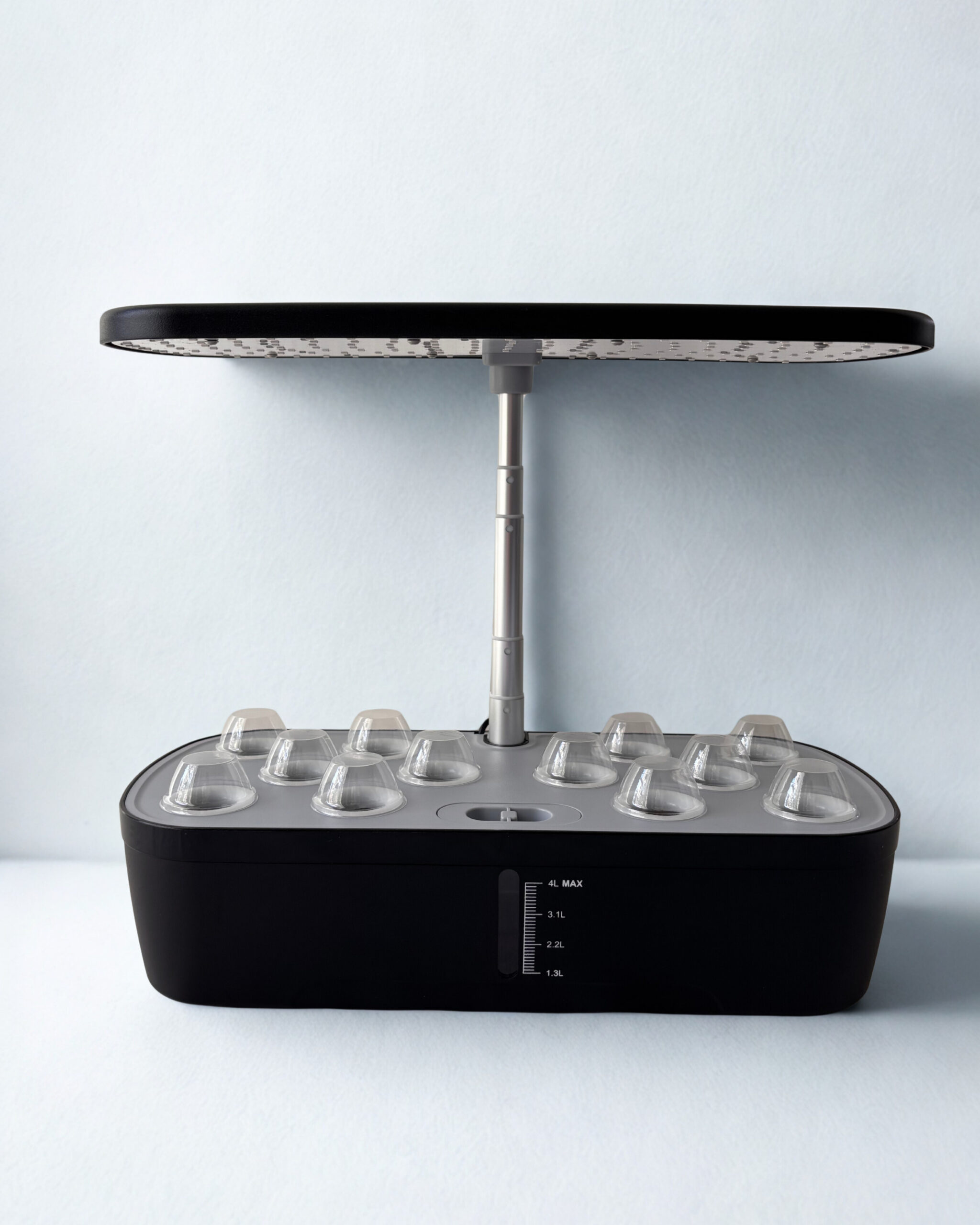 Išmanusis vazonas 12 skylių, juodas 4